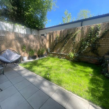 Garden Place Apartment Варшава Экстерьер фото