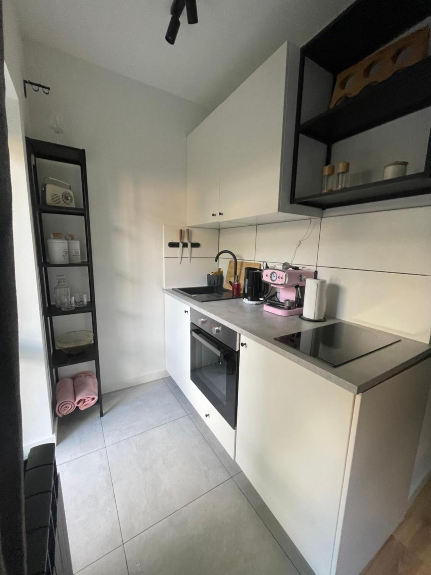 Garden Place Apartment Варшава Экстерьер фото