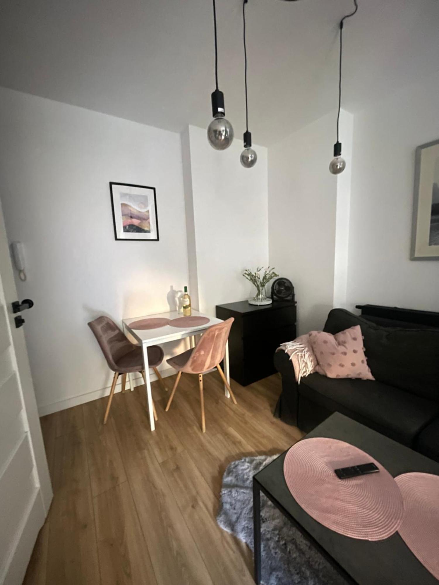 Garden Place Apartment Варшава Экстерьер фото
