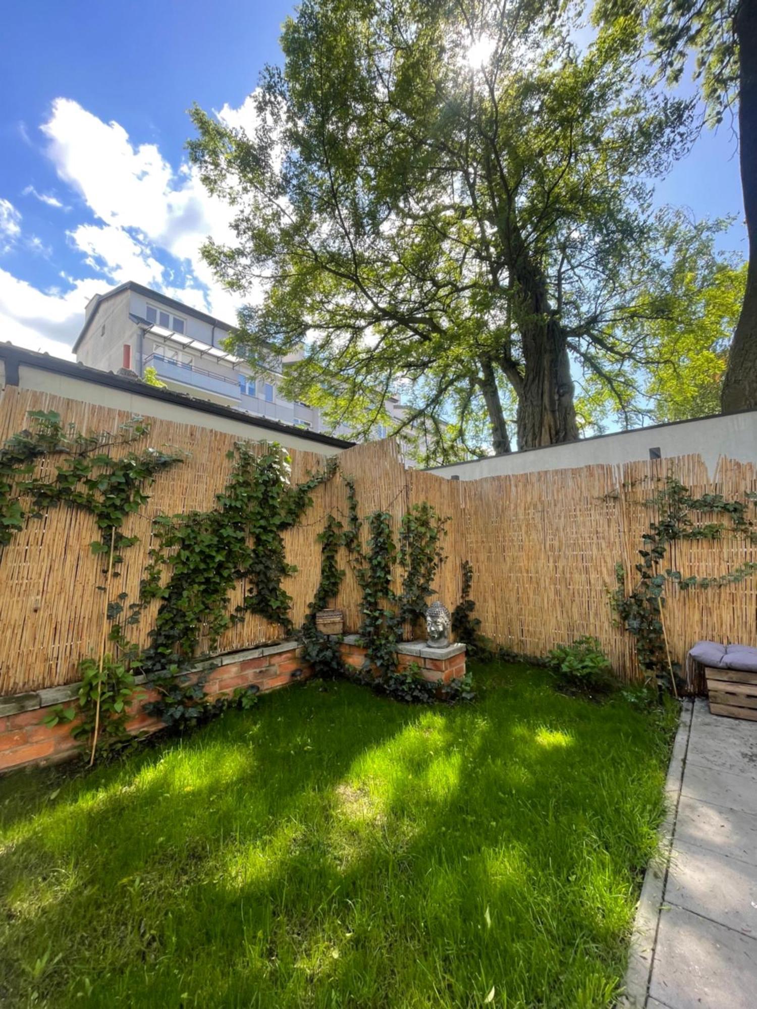 Garden Place Apartment Варшава Экстерьер фото